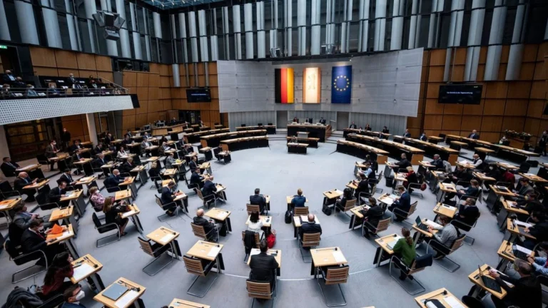 Begleite mich im Abgeordnetenhaus – Einladung zum Shadowing